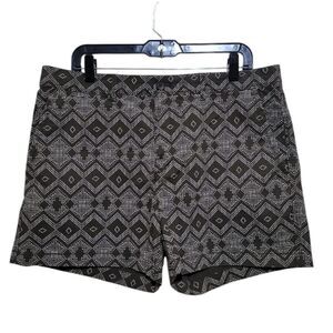 Banana Republic Women's Brown and White Shorts Size 12 NWT